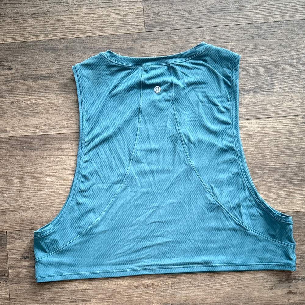 Lululemon crop tank